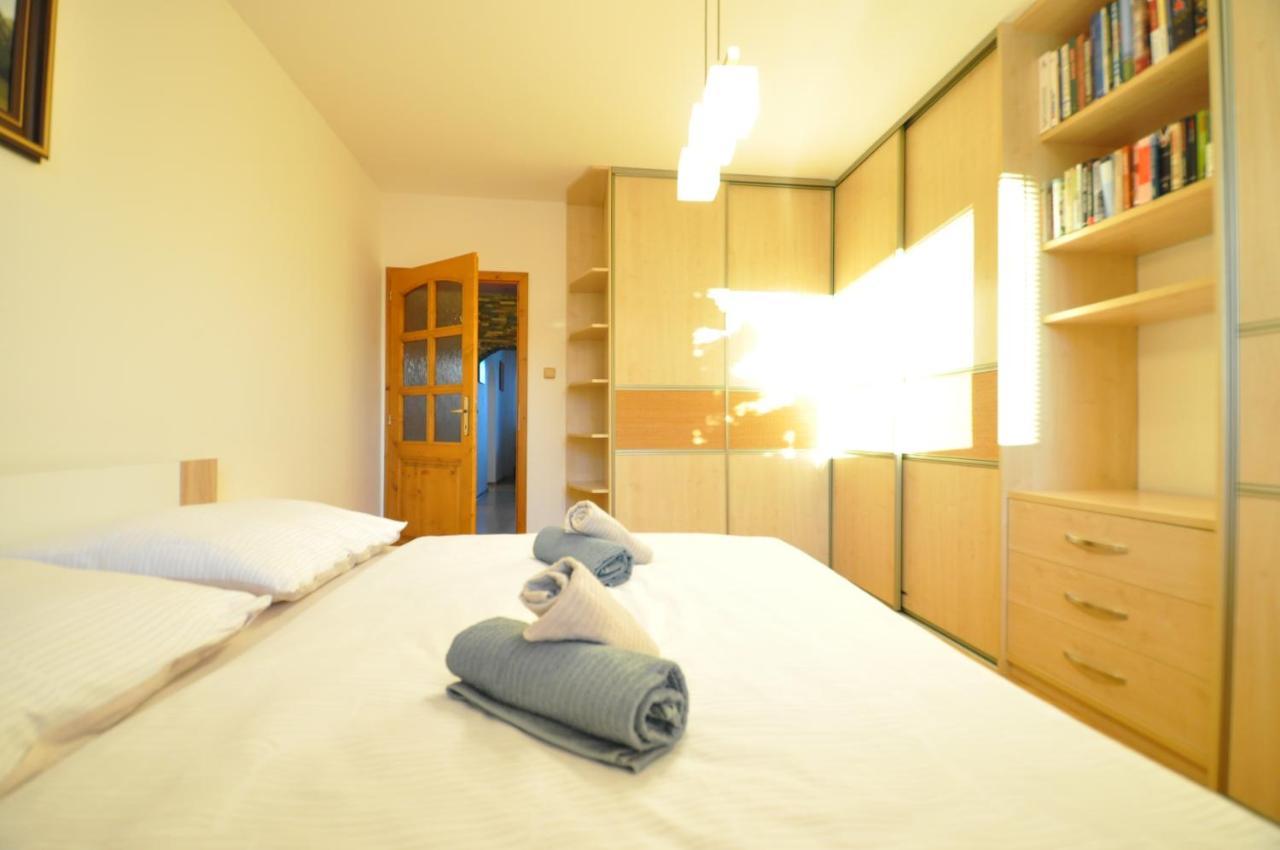 Rodinny Dom "Ako Doma" Veľký Slavkov Esterno foto