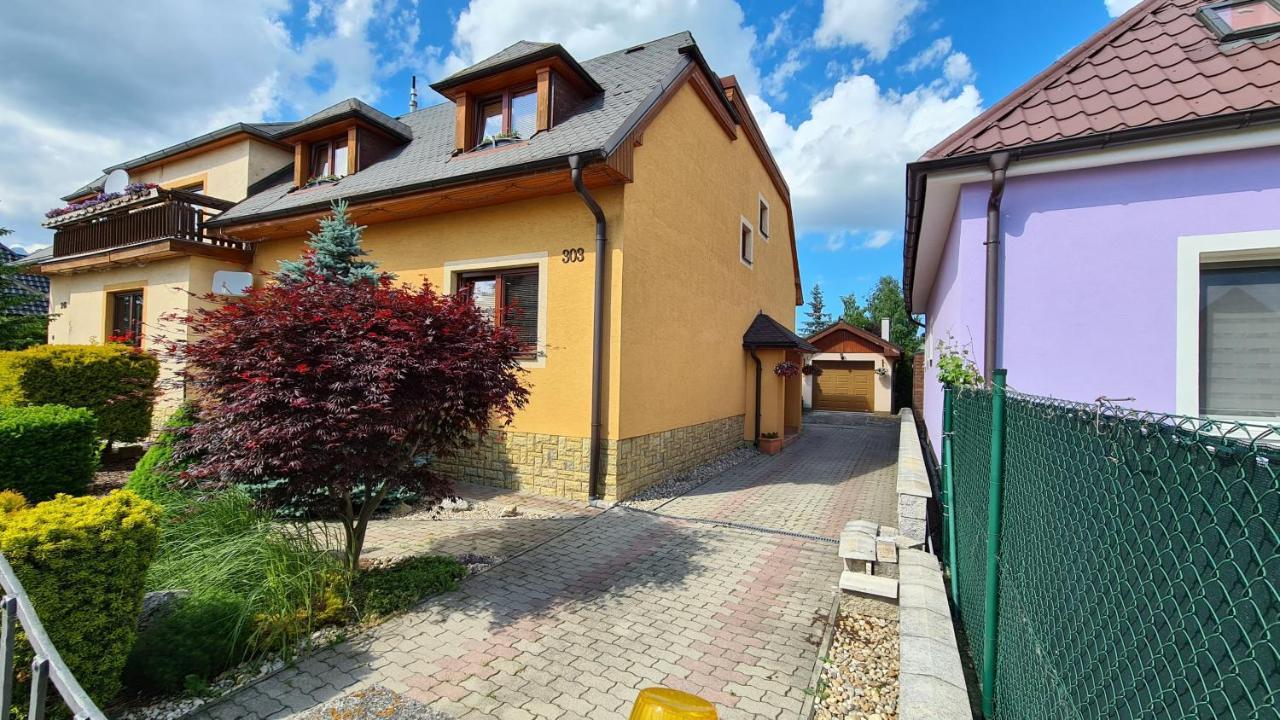 Rodinny Dom "Ako Doma" Veľký Slavkov Esterno foto